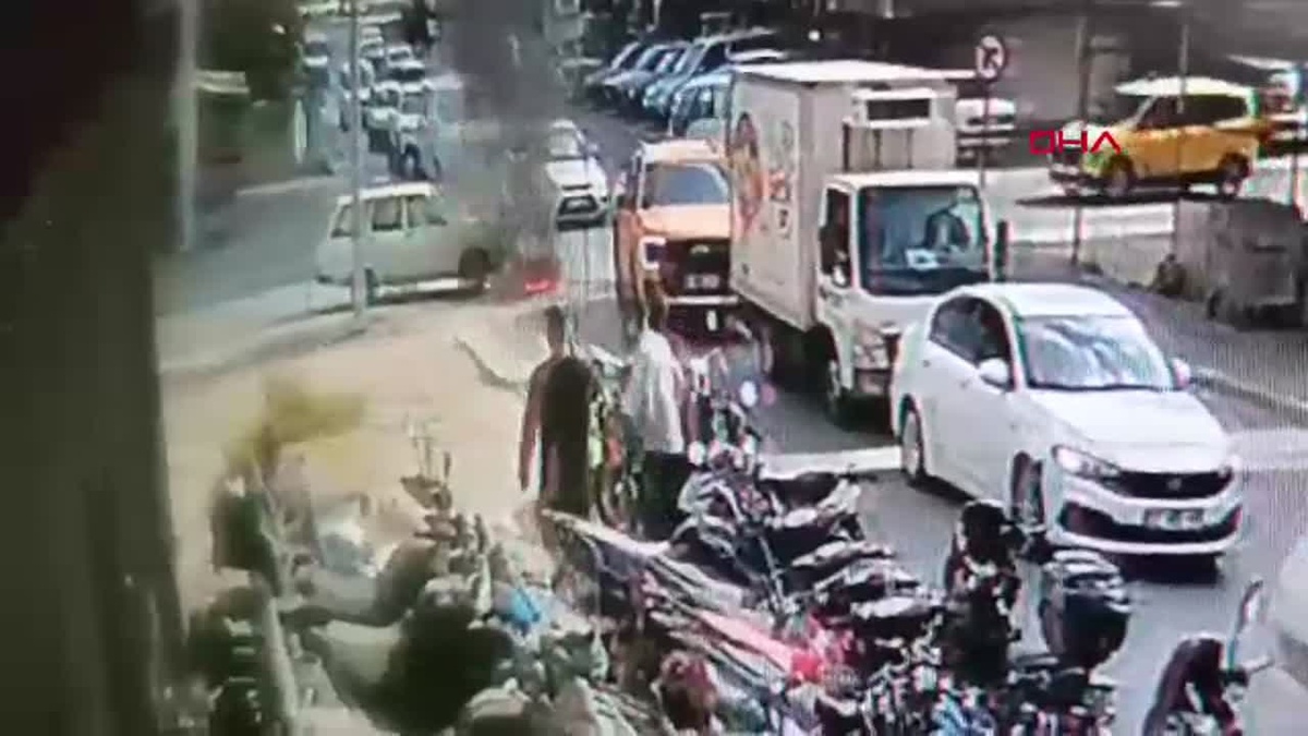 Manavgat\'ta Otomobil Alev Alev Yandı