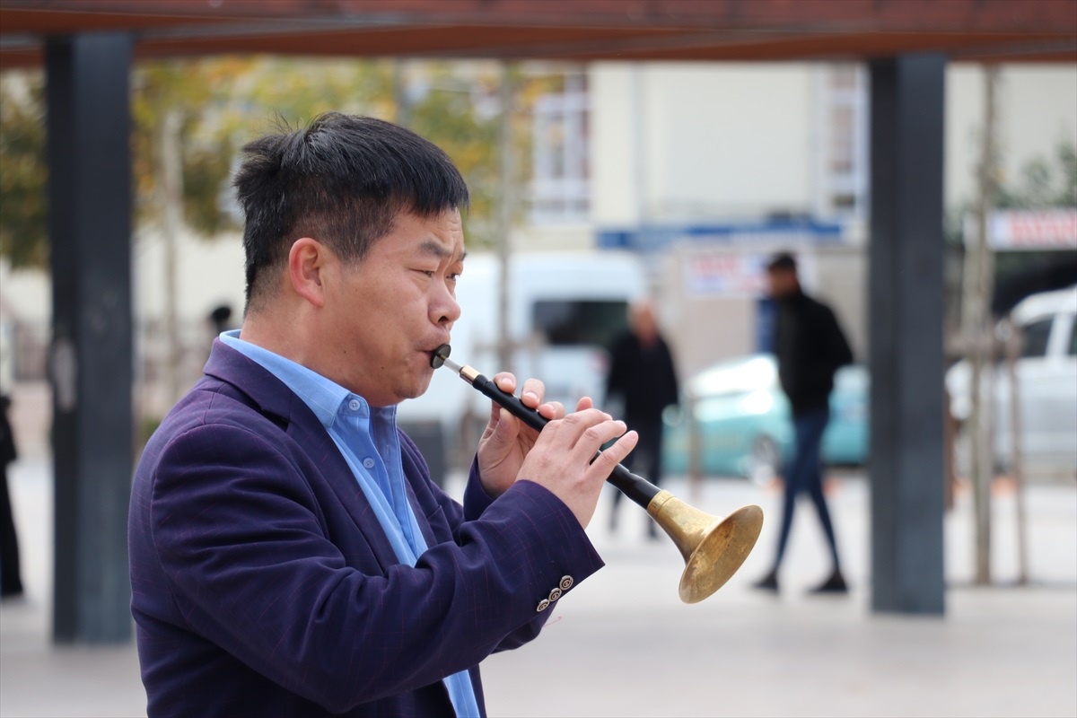 Çinli Müzisyenden Tekirdağ\'da Suona Performansı