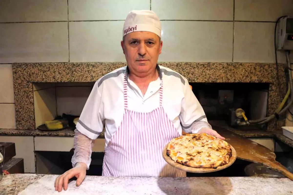 İzmir\'de Bal Kabaklı Pide Devrimi