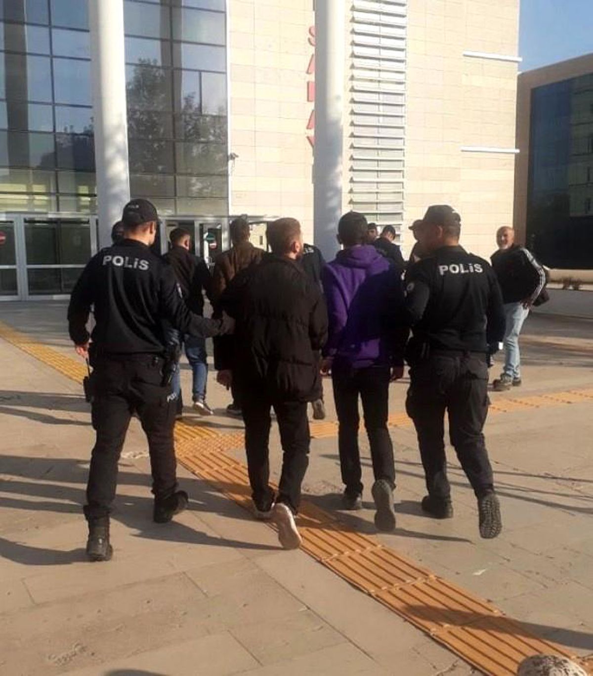Elazığ\'da 7 Şüpheli Cezaevine Gönderildi