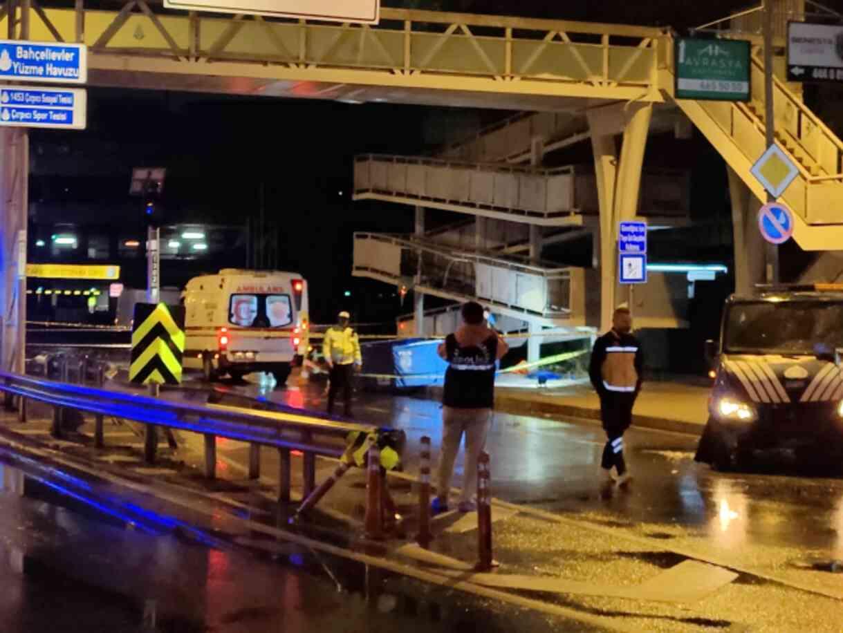 Kazaya müdahale eden polis, İETT otobüsünün altında kalarak şehit oldu