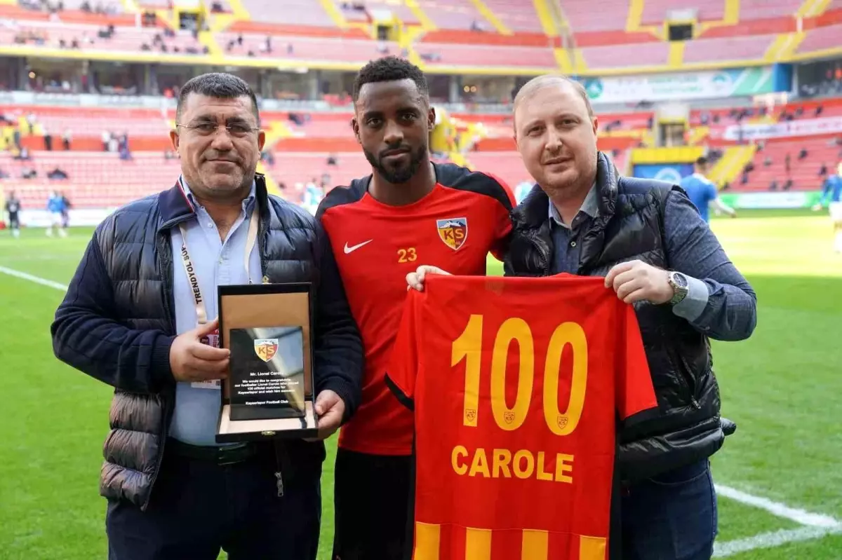 Lionel Carole 100. Maçına Çıktı