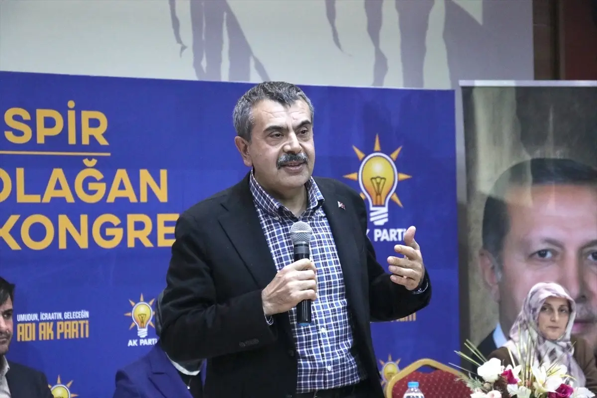 Milli Eğitim Bakanı Tekin, Erzurum\'da partisinin ilçe kongresinde konuştu Açıklaması