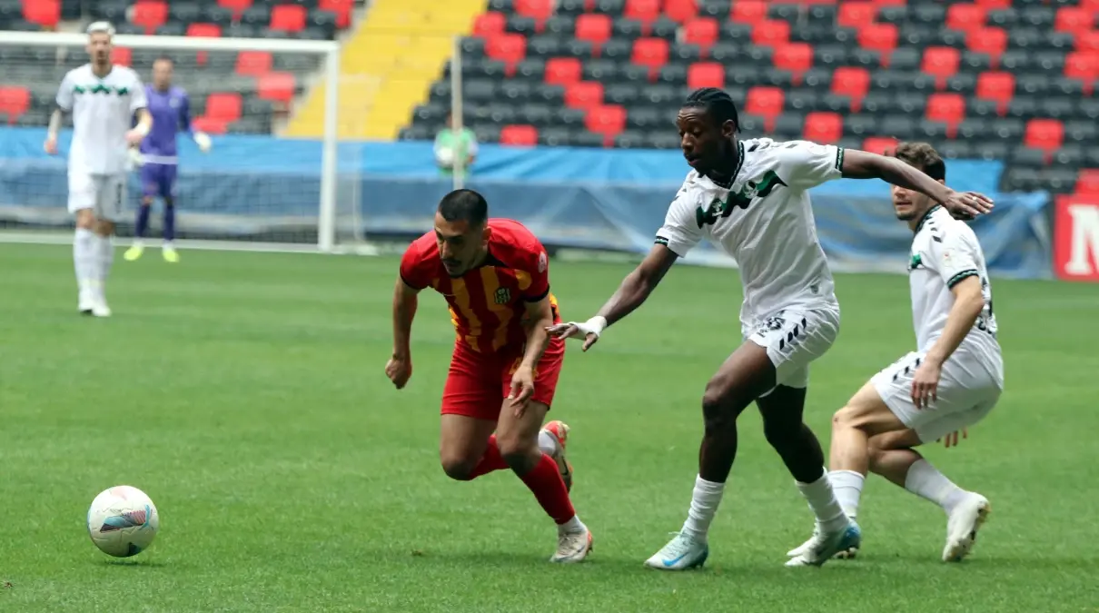 Sakaryaspor, Yeni Malatyaspor\'u 2-0 Yendi