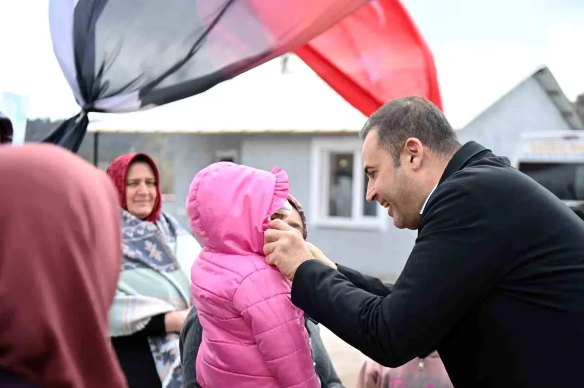 Balıkesir Büyükşehir Belediye Başkanı Kılcılar Köyü\'nde Yeni Toplantı Salonunu Açtı