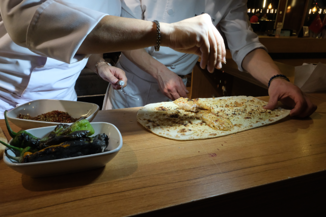 Ankaralı şeflerden yeni lezzet deneyimi: Kılıç balığından cağ kebabı - Son Dakika