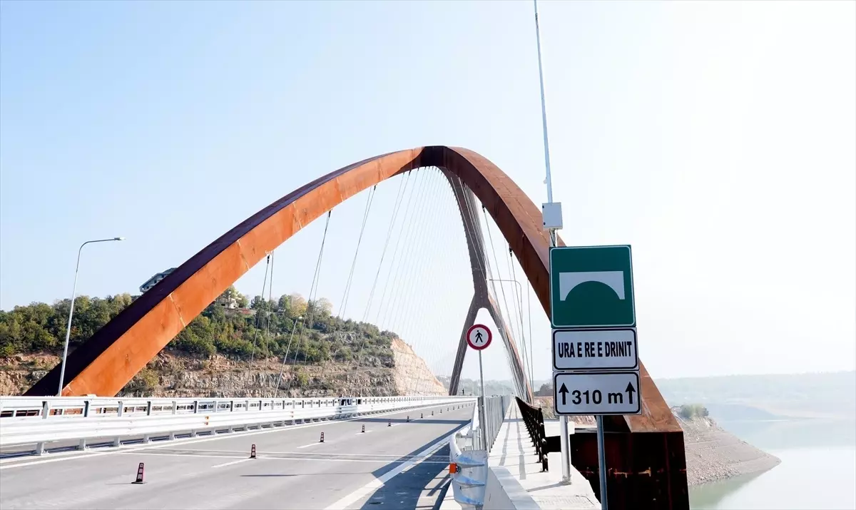 Büyük Kukes Köprüsü Trafiğe Açıldı