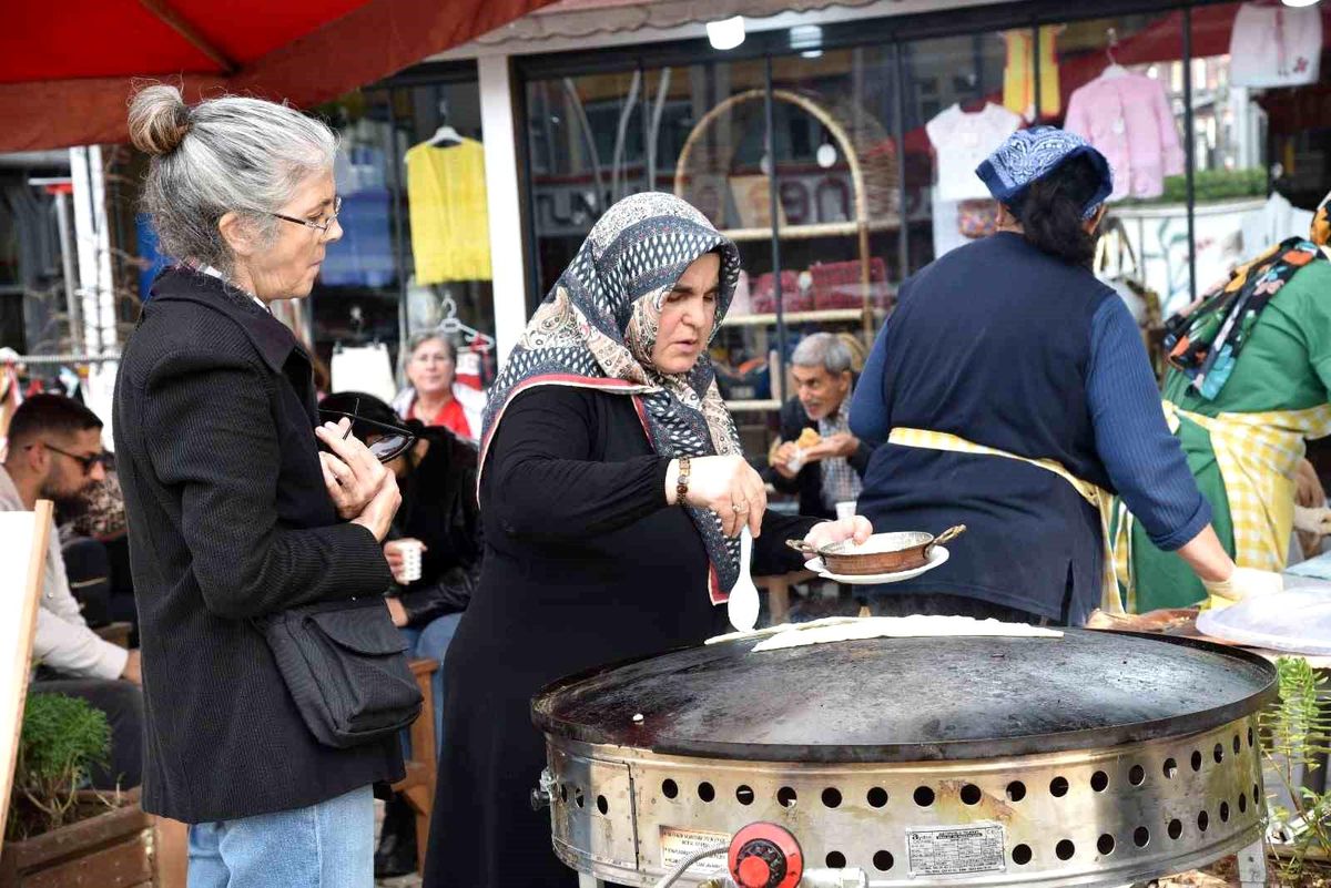 Atakum\'da Gözleme Şenliği Yoğun İlgi Gördü