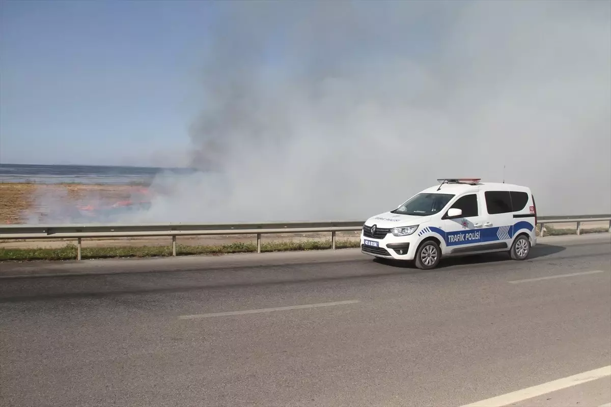 Beyşehir Gölü\'nde Yangın, Ulaşımı Etkiledi