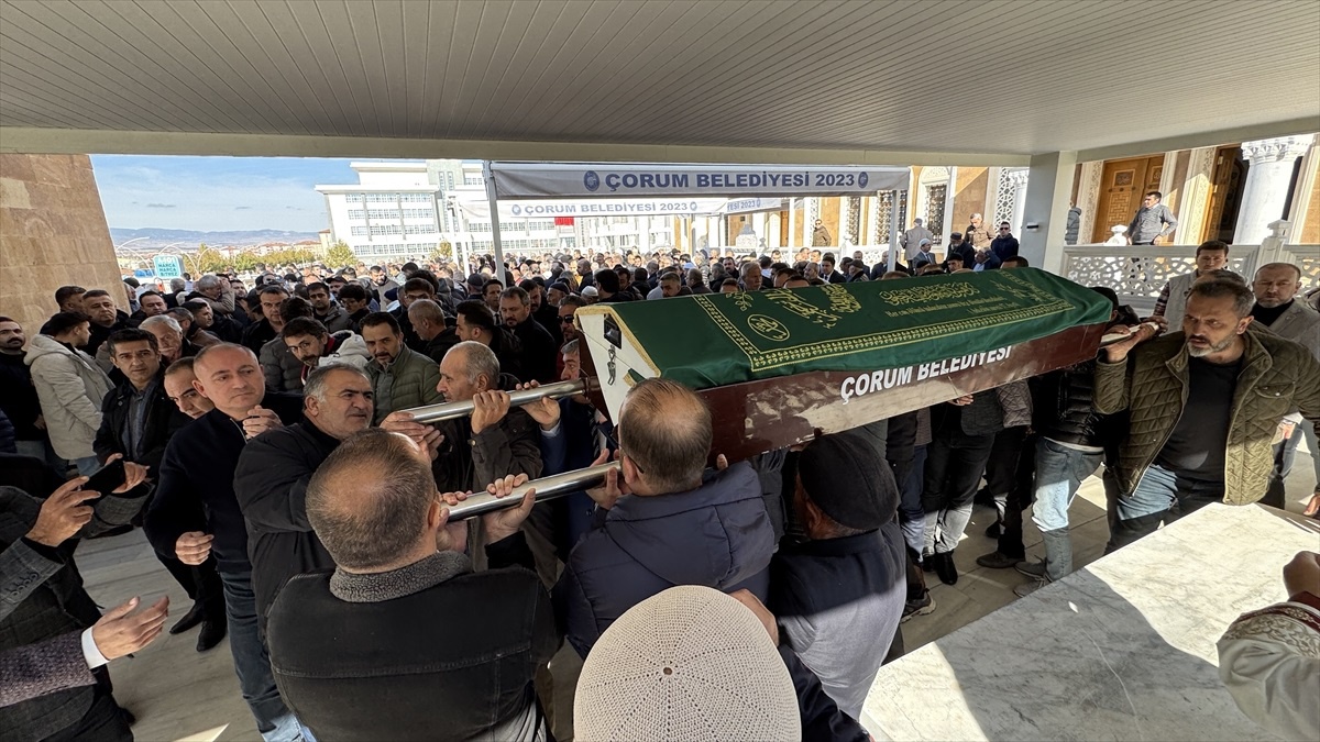 Çorum\'da Patlamada Hayatını Kaybeden Osman Keyinci Defnedildi