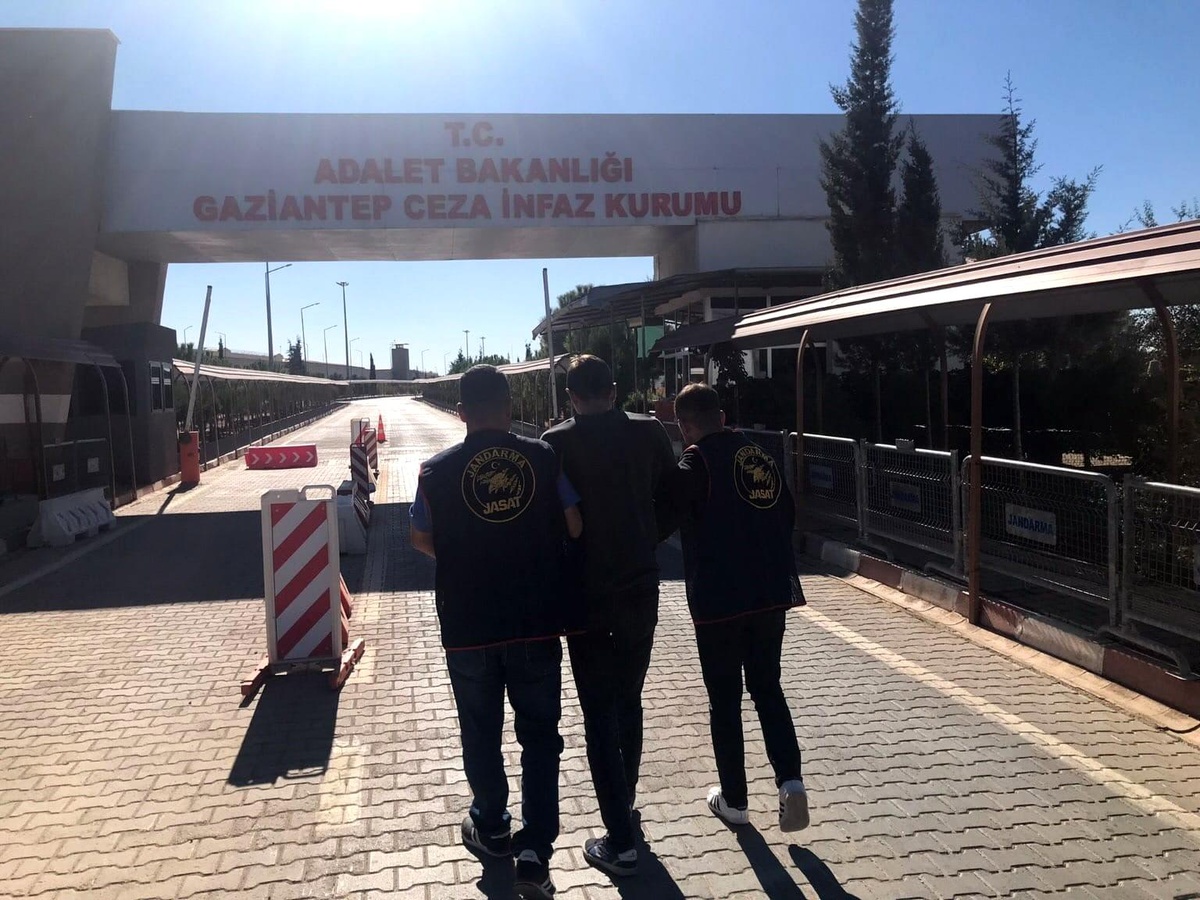 Gaziantep\'te 15 yıl kesinleşmiş hapis cezası bulunan şüpheli yakalandı