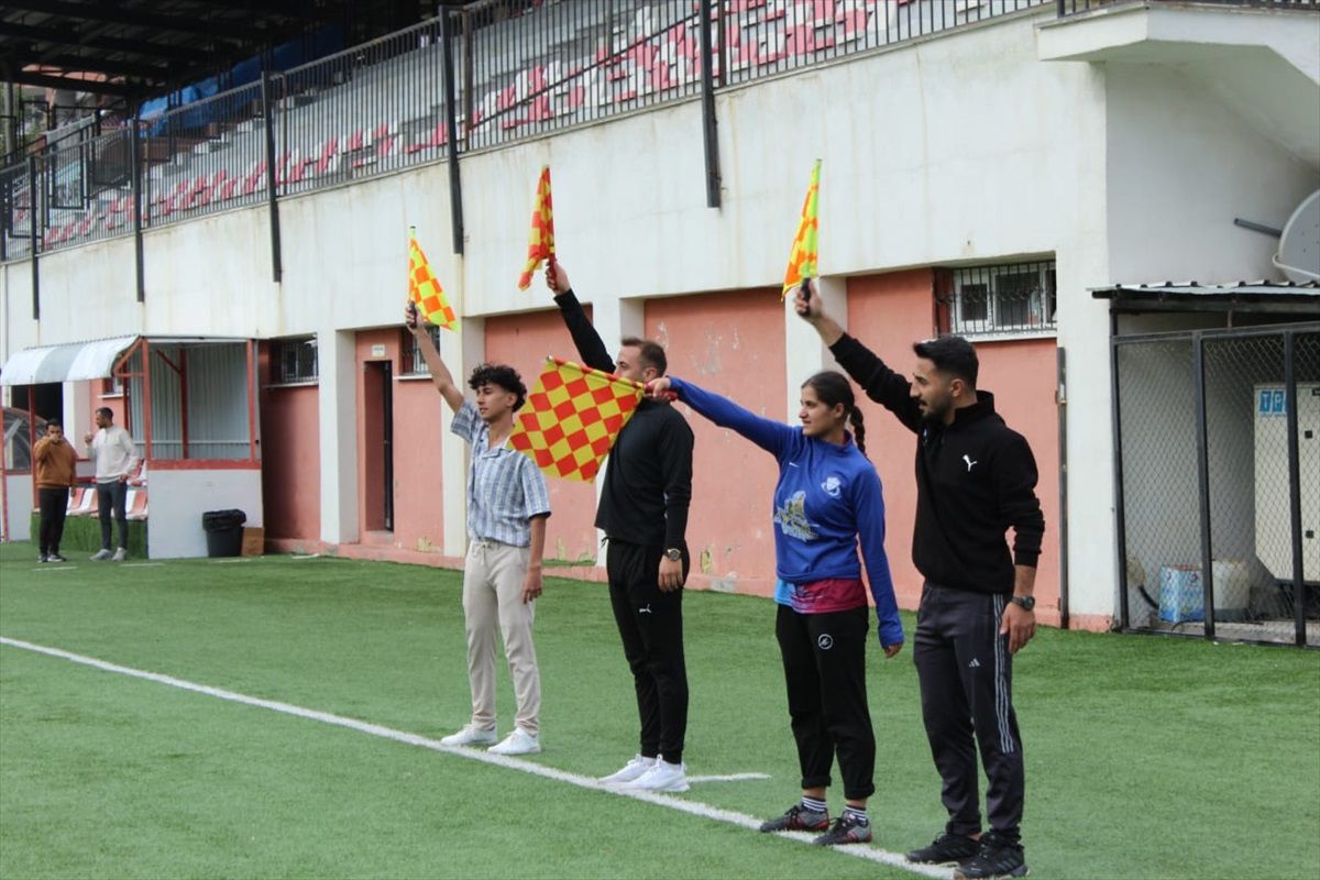 Hakkari\'de Aday Hakem Kursu Tamamlandı