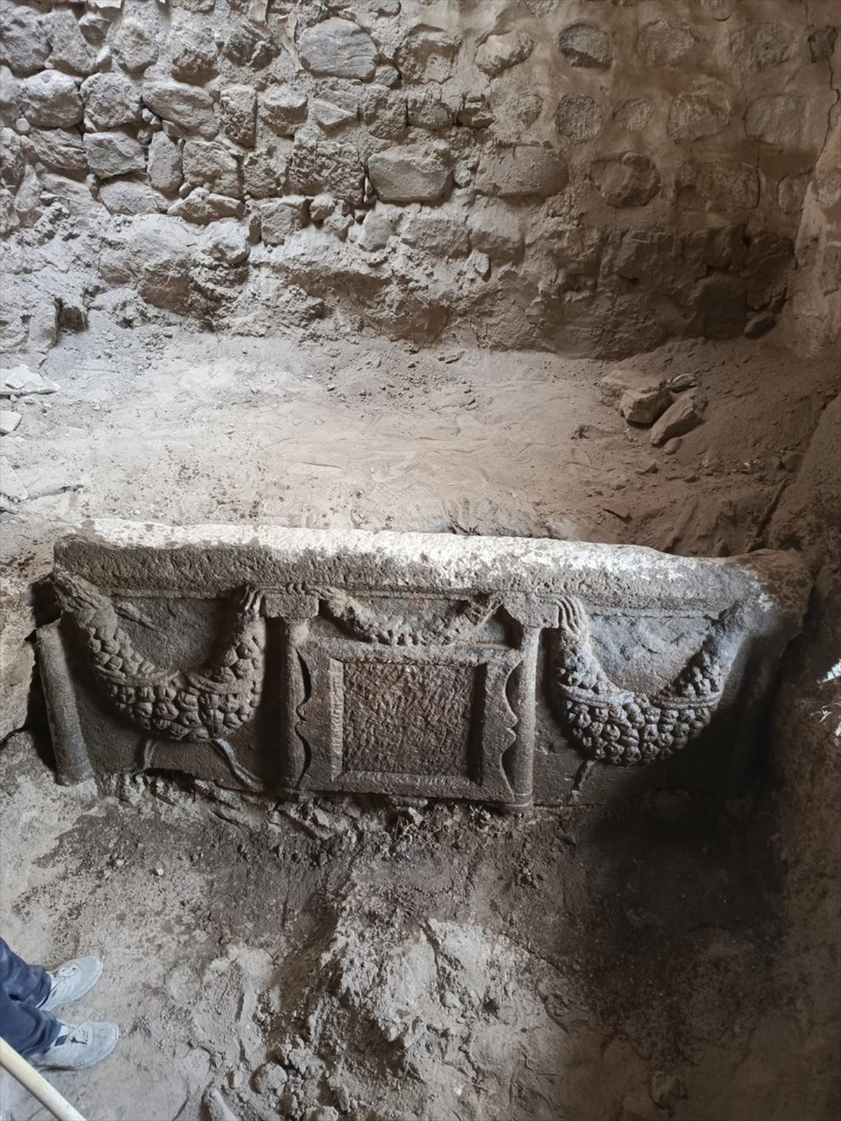 Kayseri\'de 1800 Yıllık Kitaplar Ele Geçirildi
