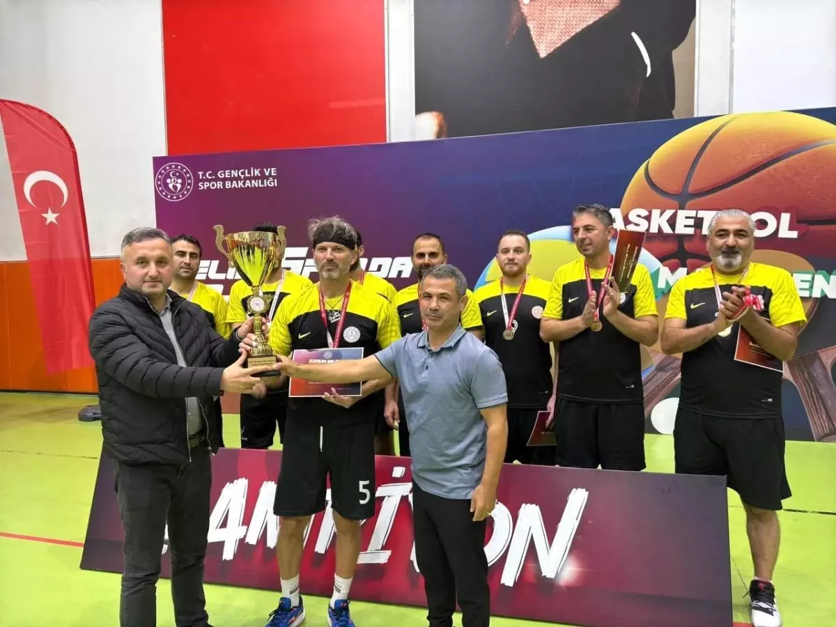 Kayseri Voleybol Takımlarından Büyük Başarı