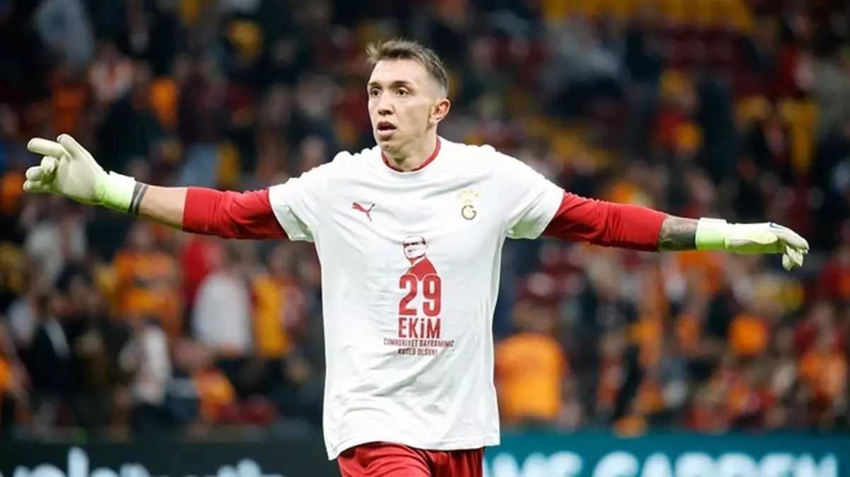 Listede tam 21 kaleci var! Galatasaray\'da Muslera\'nın yerine kim gelecek?