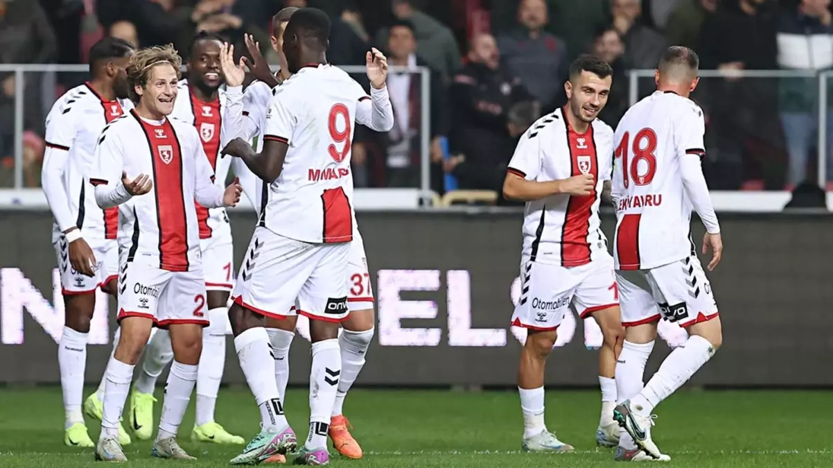 Samsunspor, Antalyaspor\'u 2-0 yendi