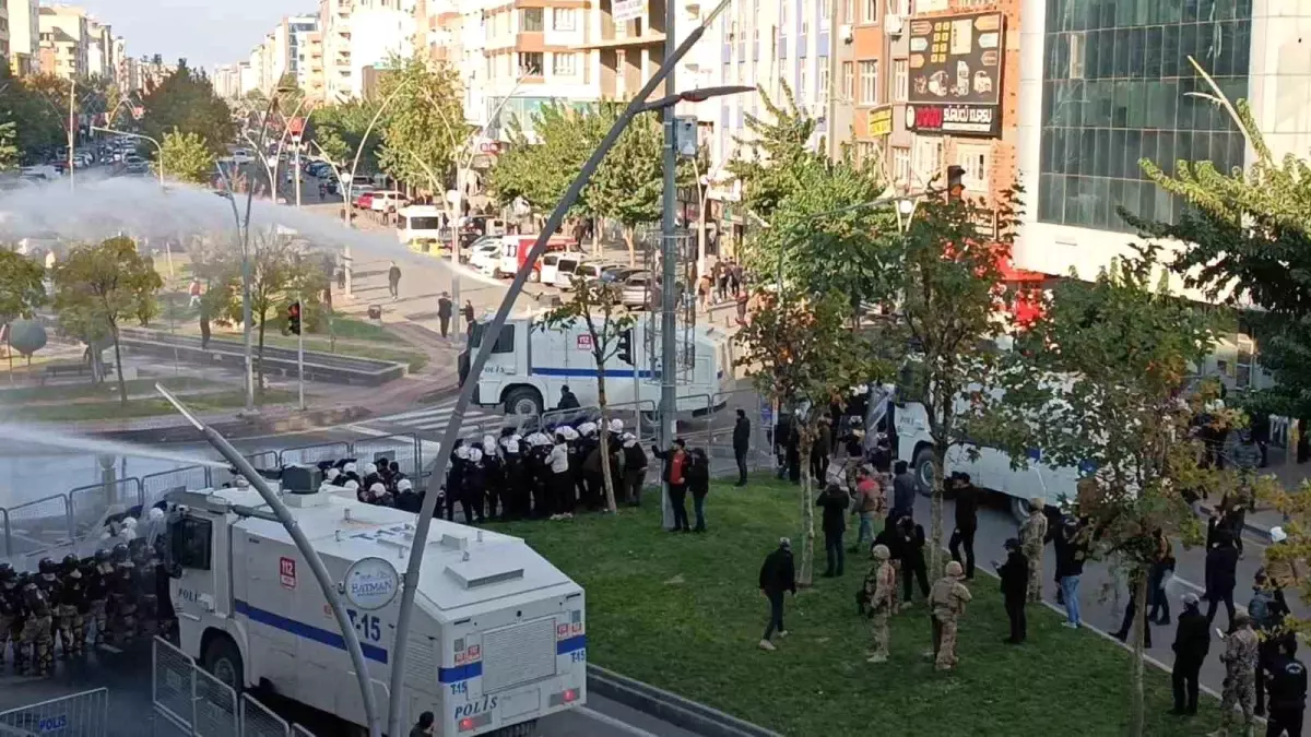 Batman\'da Protestolar Sonucu 6 Polis Yaralandı, 67 Gözaltı