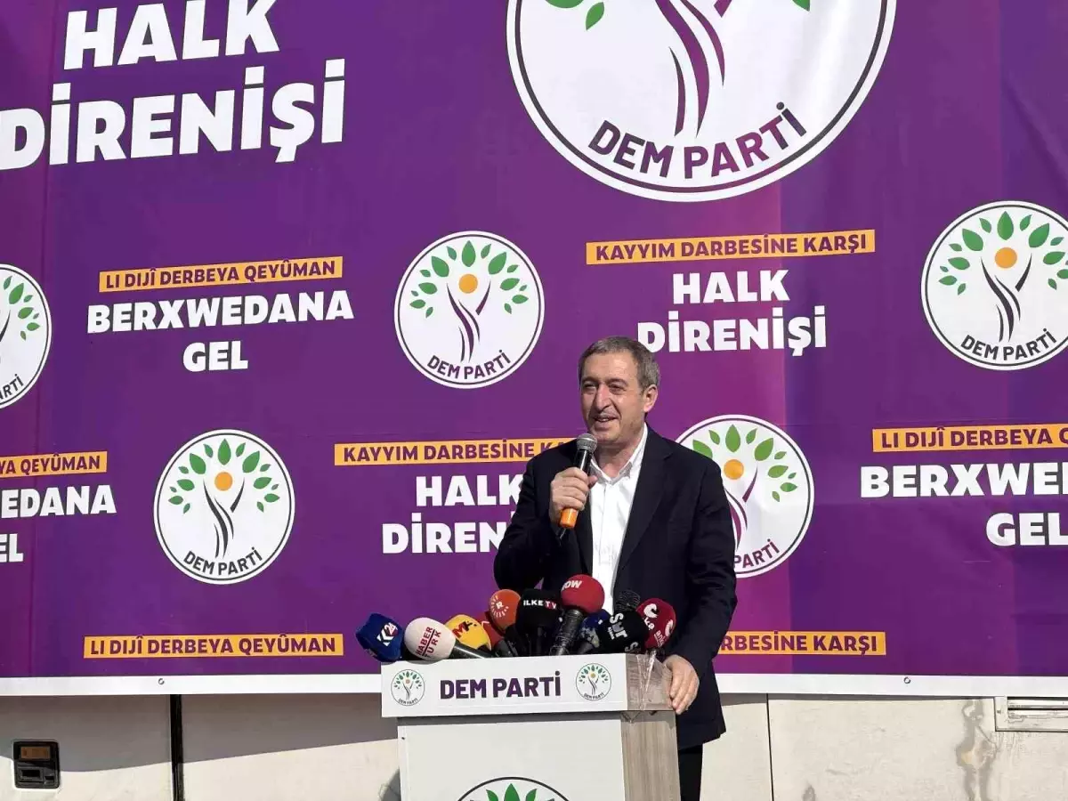 DEM Parti Genel Başkanı Bakırhan: \'Bize uzattığın elde sorun yok, ortağın baltaladı\'