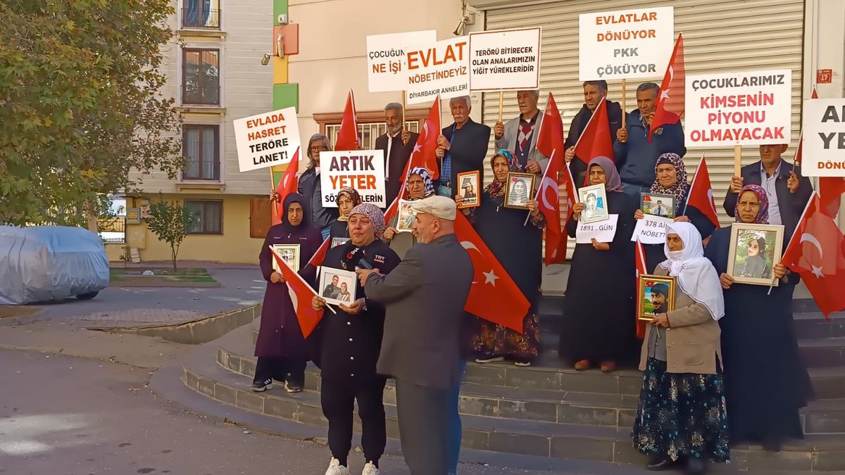 Diyarbakır\'da Evlat Nöbeti 379 Aileye Ulaştı