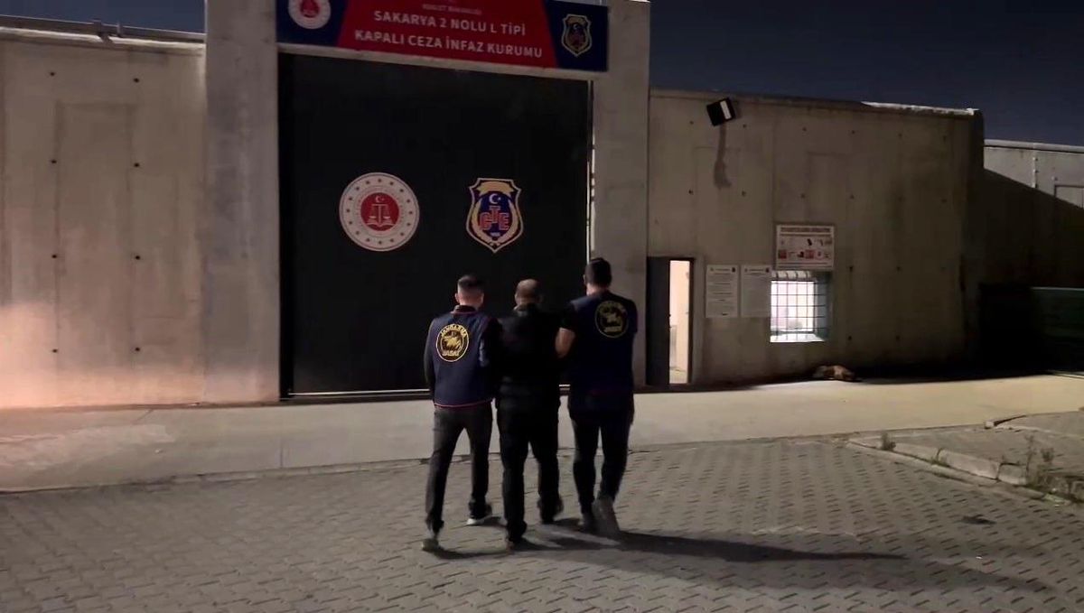 Sakarya\'da Jandarma Operasyonu: 820 Şüpheli Yakalandı