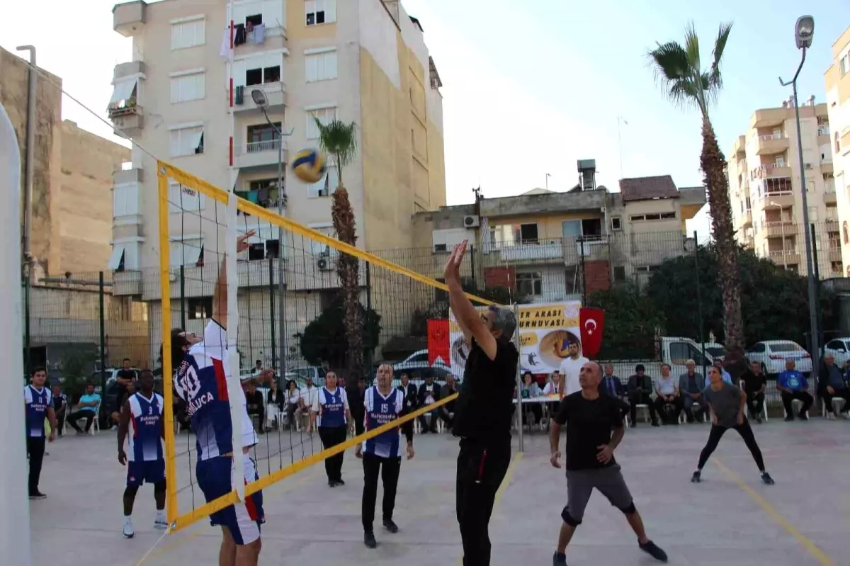 Kumluca\'da Öğretmenler Arası Voleybol Turnuvası