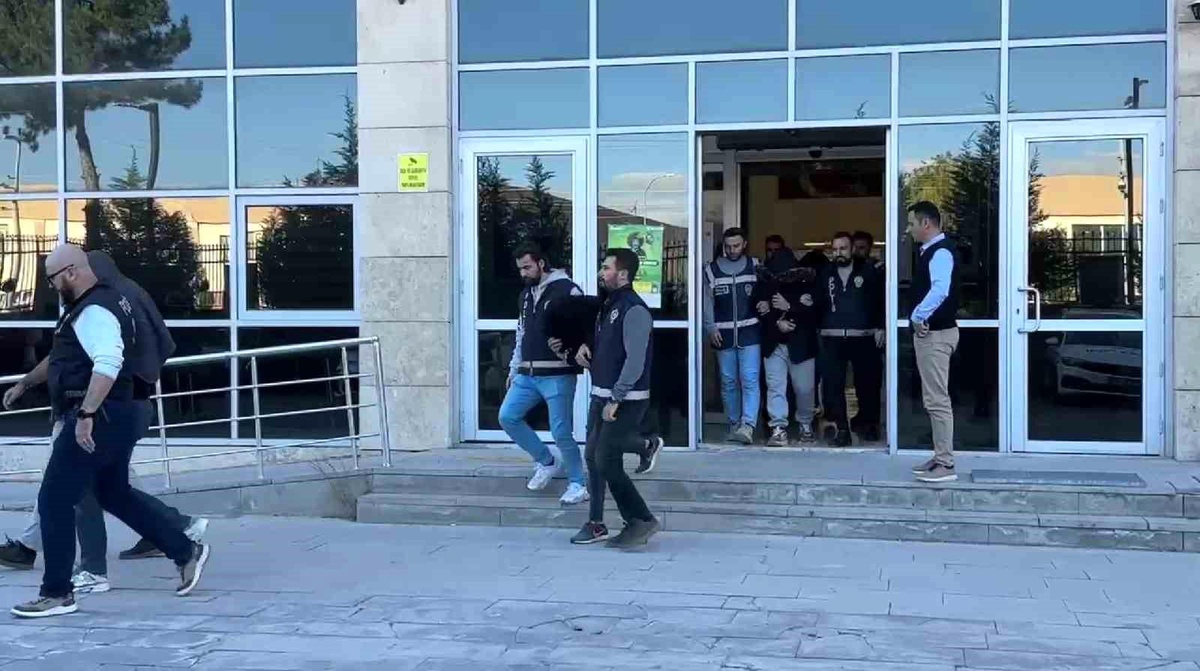 Kütahya\'da Fuhuş Operasyonu: 3 Tutuklama
