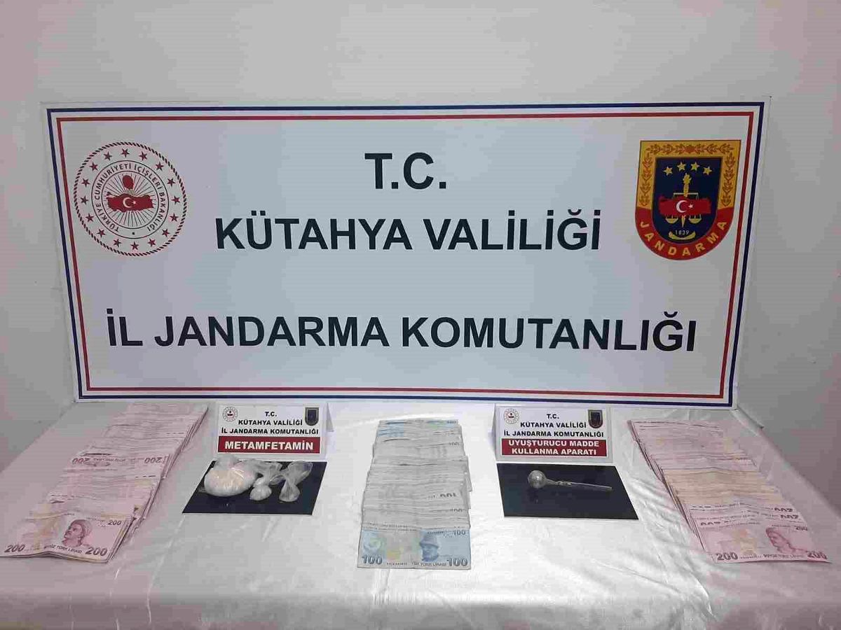 Kütahya\'da Uyuşturucu Operasyonu: 55 Gram Metamfetamin Ele Geçirildi