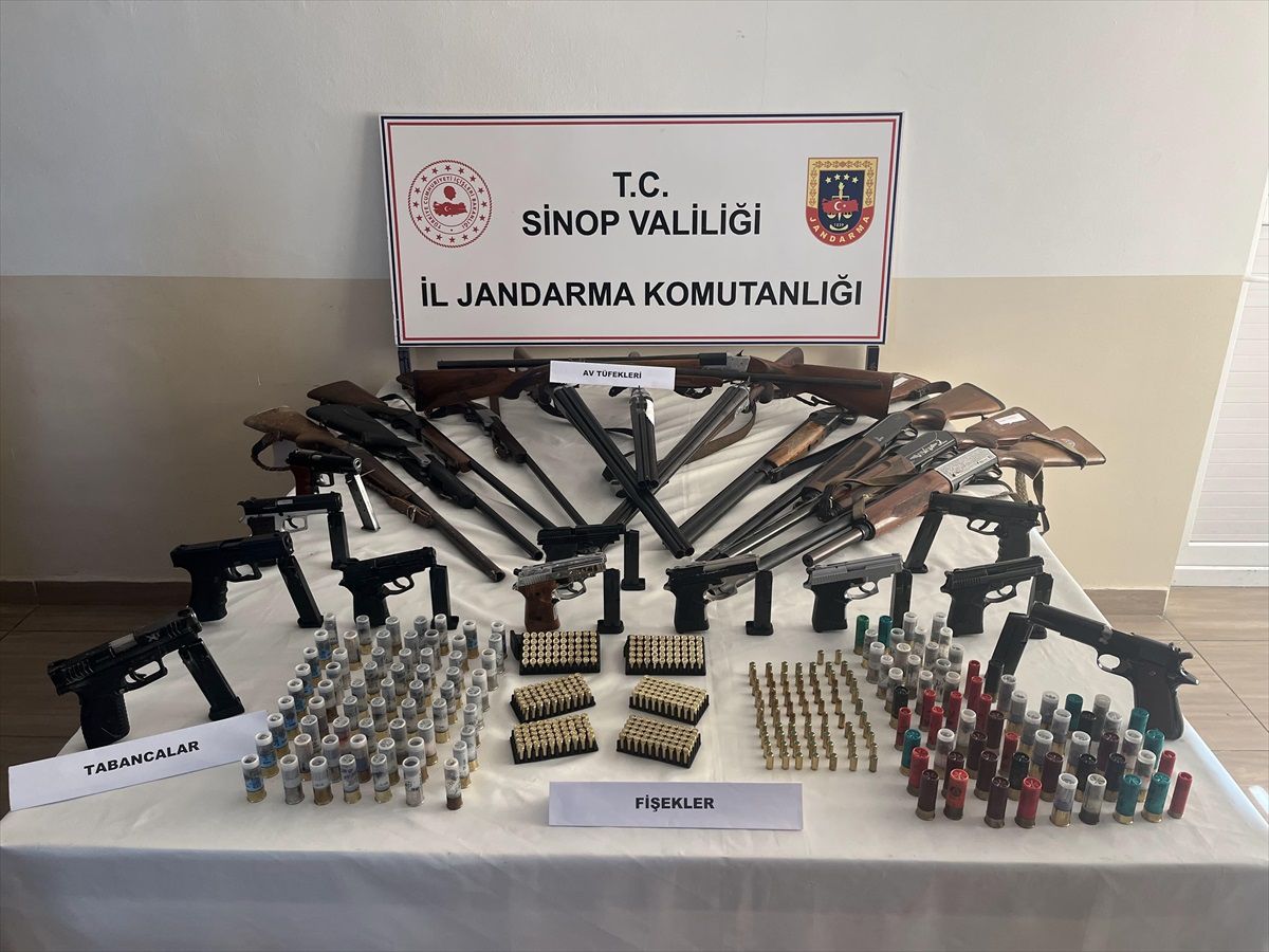 Sinop\'ta Silah Kaçakçılığı Operasyonu