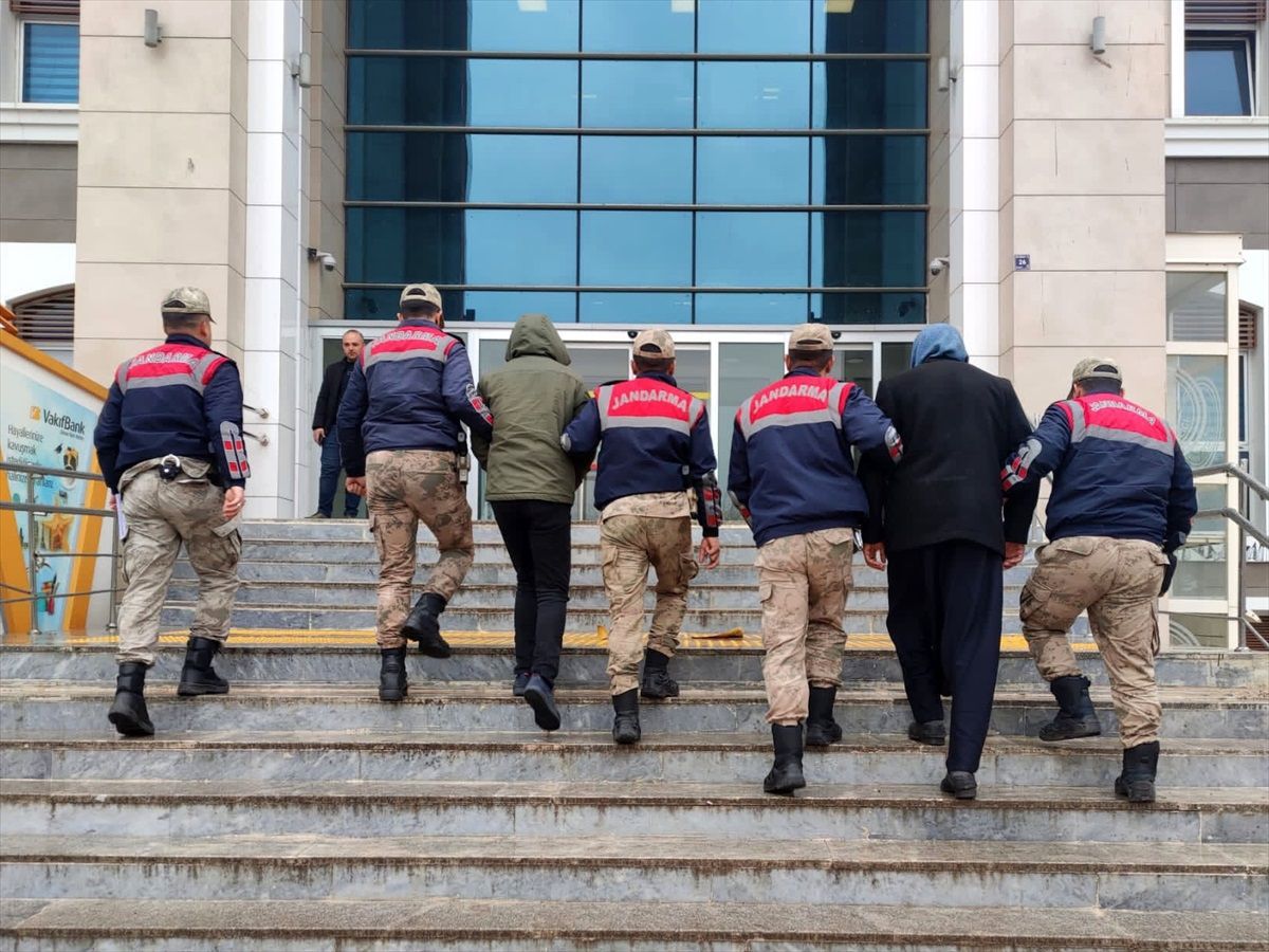 Bitlis\'te Düzensiz Göçmen Operasyonları