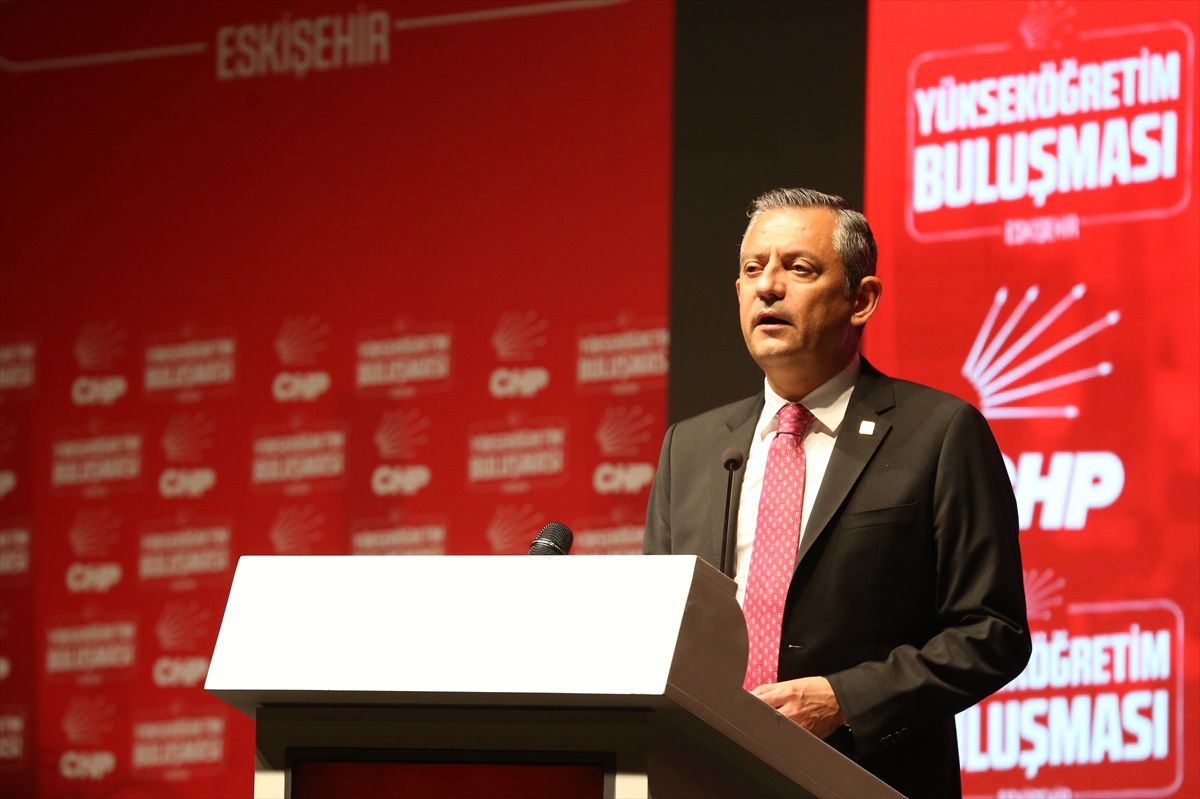 CHP Genel Başkanı Özel, Eskişehir\'de "Yükseköğretim Buluşması"nda konuştu Açıklaması
