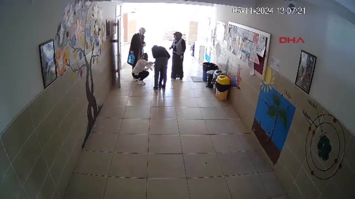 Öğretmen, Nefes Borusuna Kağıt Kaçan Öğrenciyi Kurtardı