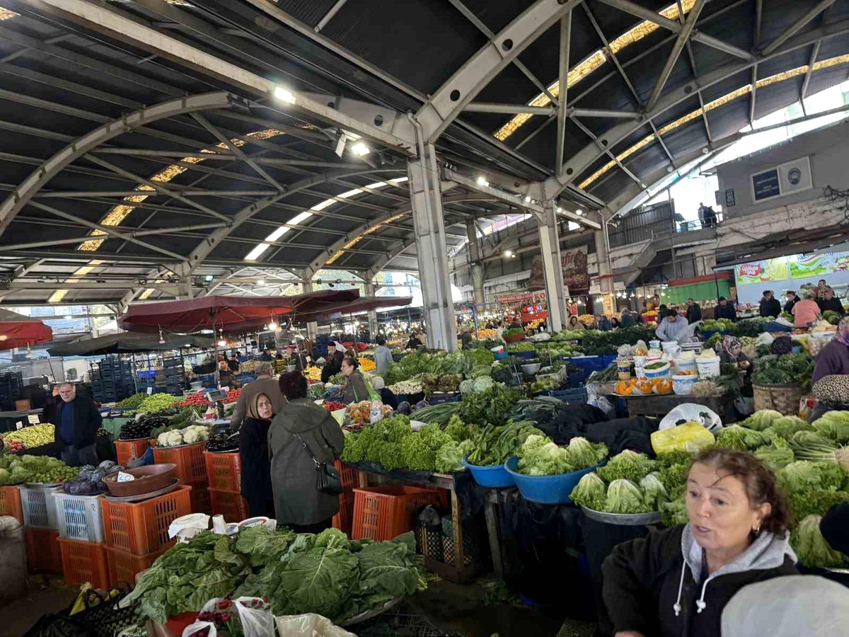 Zonguldak\'ta Halk Pazarında Fiyatlar Yüksek