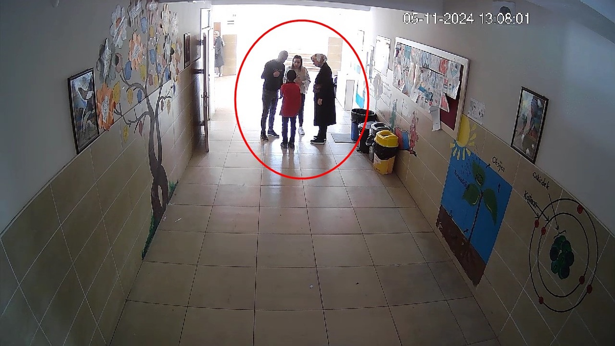 Öğretmen Heimlich ile Öğrenciyi Kurtardı