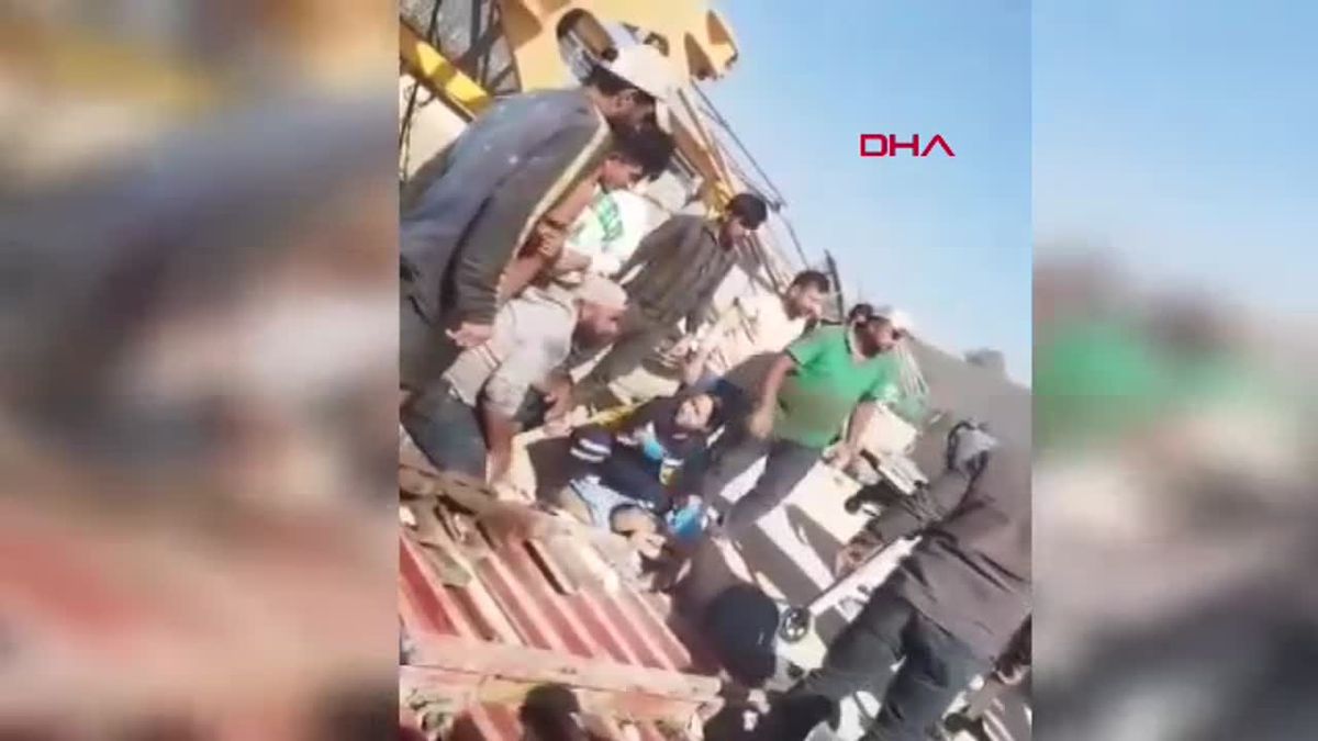 Adana\'da Kule Vinç Devrildi: Operatör Hayatını Kaybetti