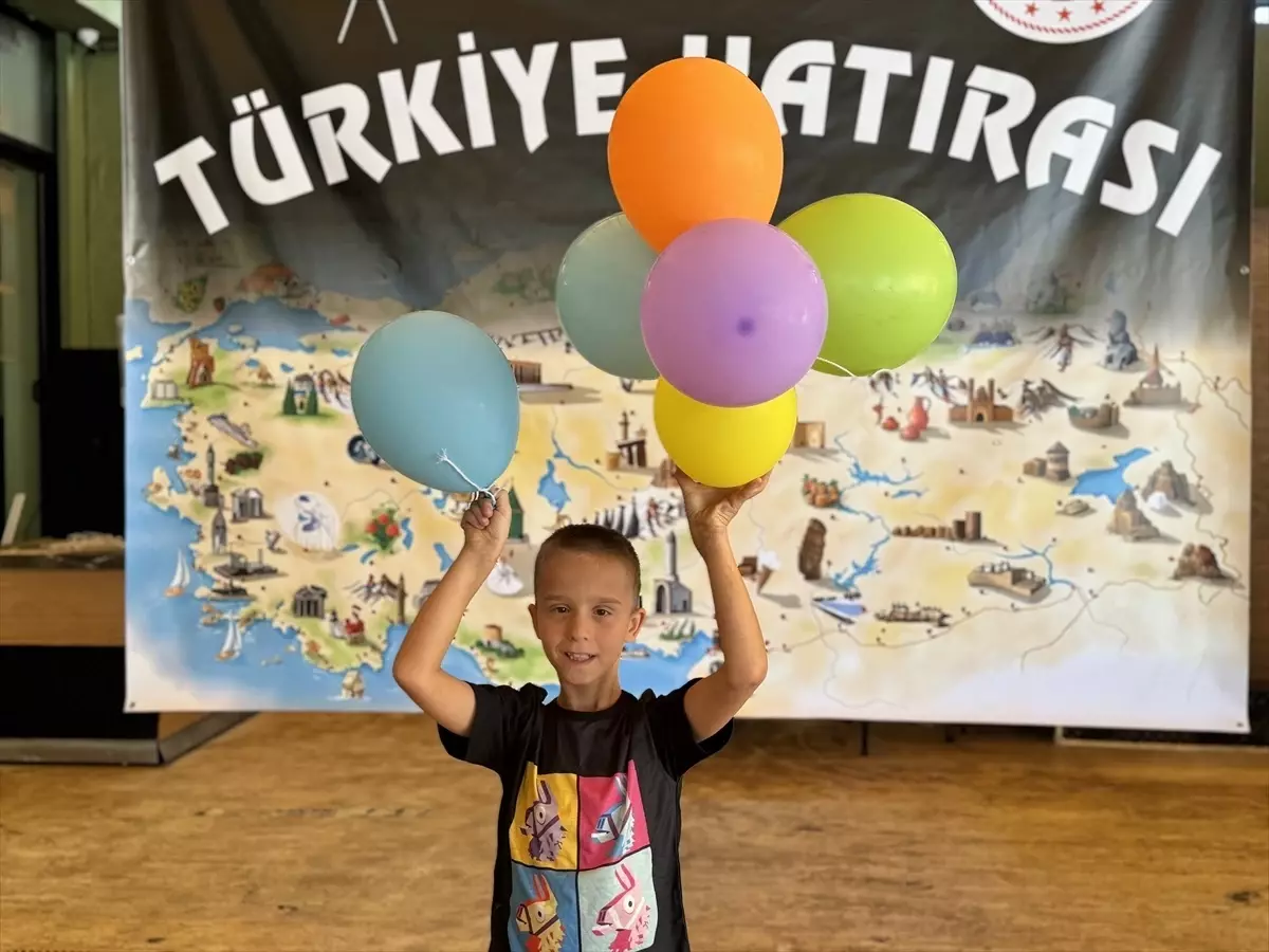 Savaş mağduru Ukraynalı çocuklar Türkiye\'ye minnettar