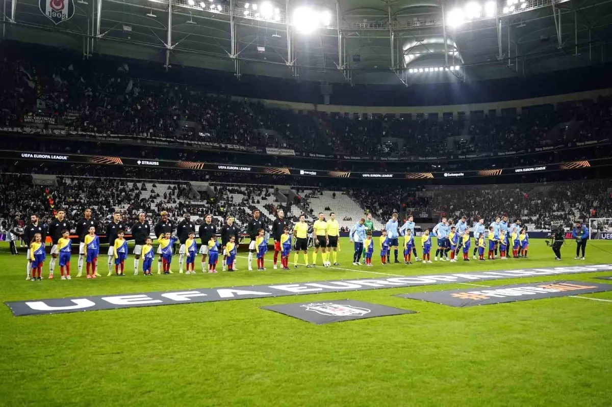 Beşiktaş - Malmö Maçı Başladı