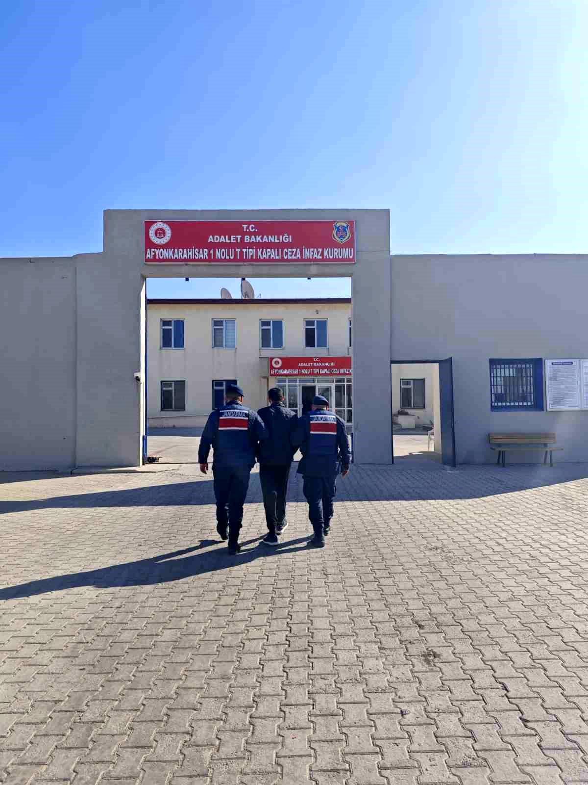 Aranan Şahıs Jandarma Tarafından Yakalandı