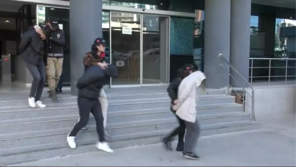 Bursa\'da Uyuşturucu Operasyonu: 15 Gözaltı