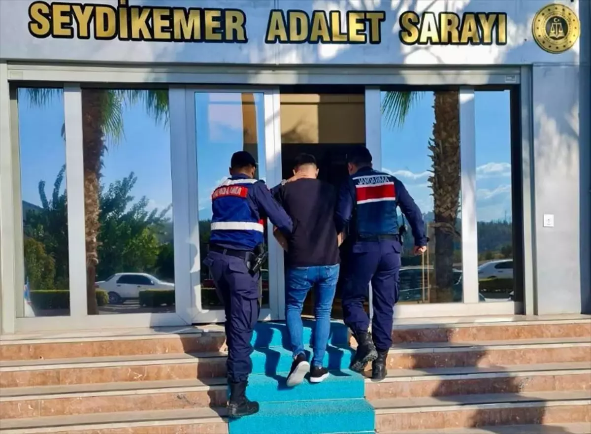 Firari Hükümlü Seydikemer\'de Yakalandı