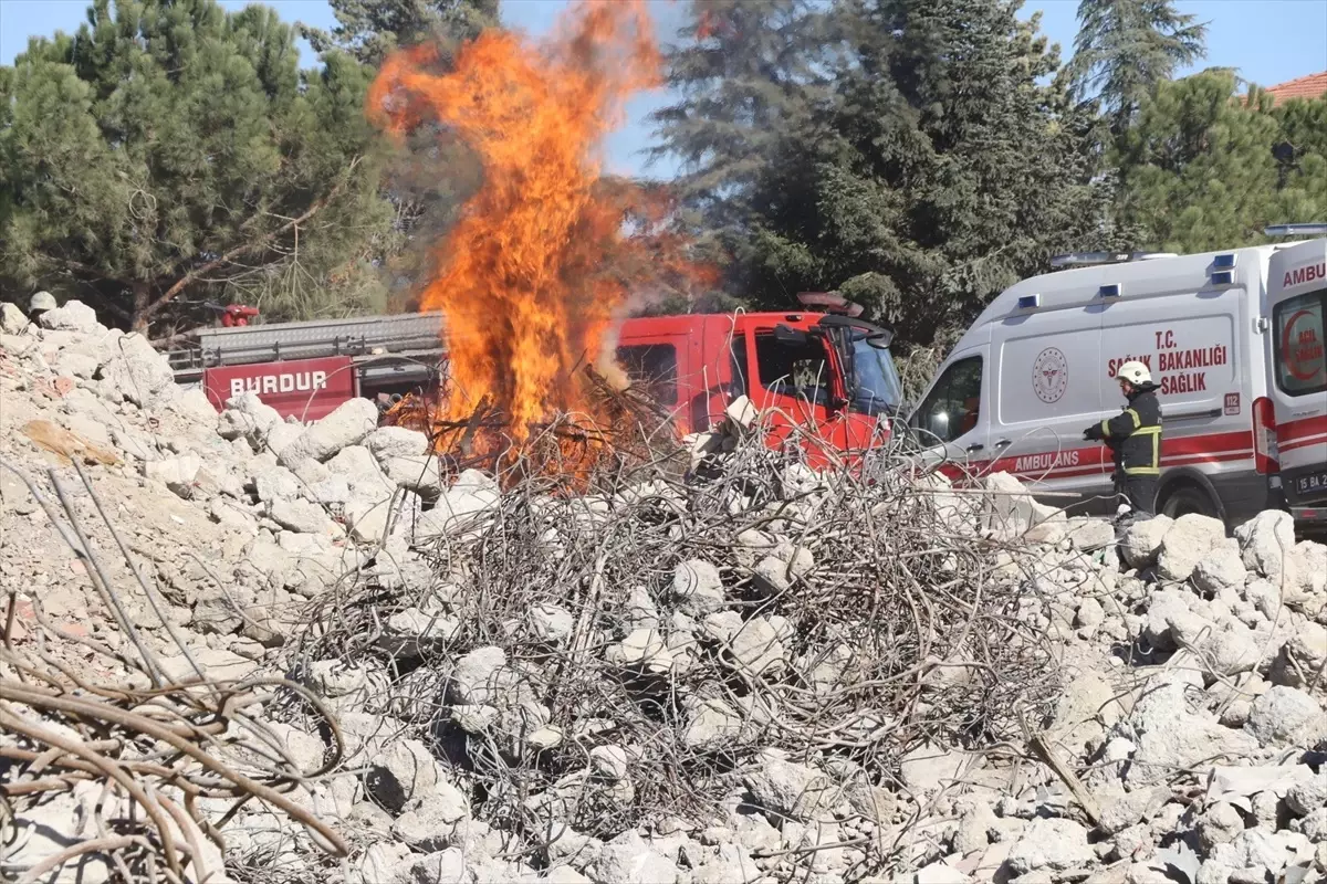 Burdur\'da Deprem Tatbikatı Gerçekleşti