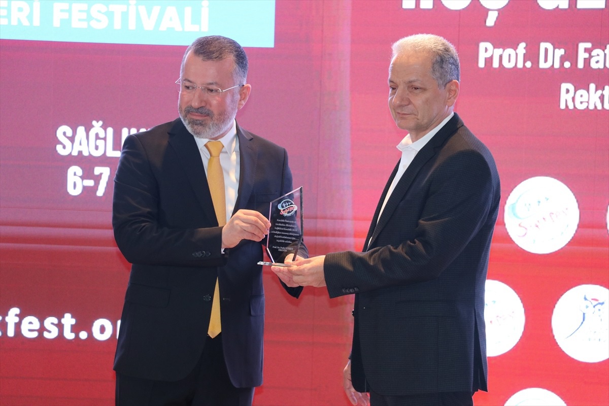 Karabük\'te düzenlenen Türkiye\'nin ilk Sağlık Bilimleri Festivali sona erdi