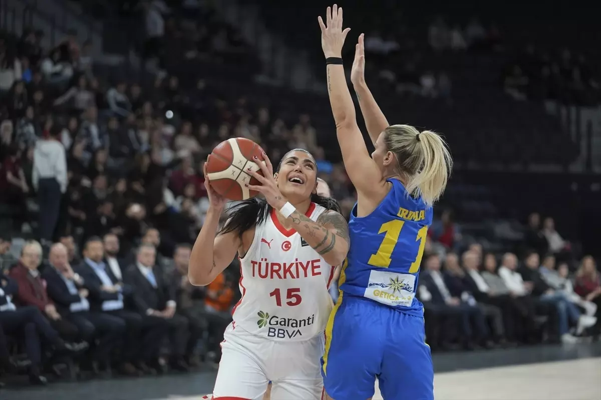 A Milli Kadın Basketbol Takımı\'ndan ROMANYA\'ya Farklı Galibiyet