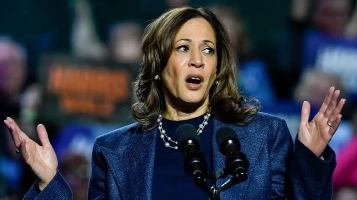 Seçimi kaybeden Kamala Harris kameralar karşısına çıktı, \'Savaşa devam\' dedi