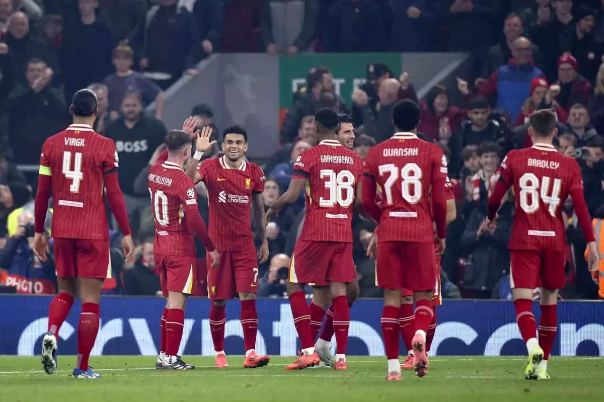 Liverpool 4\'te 4 Yaptı