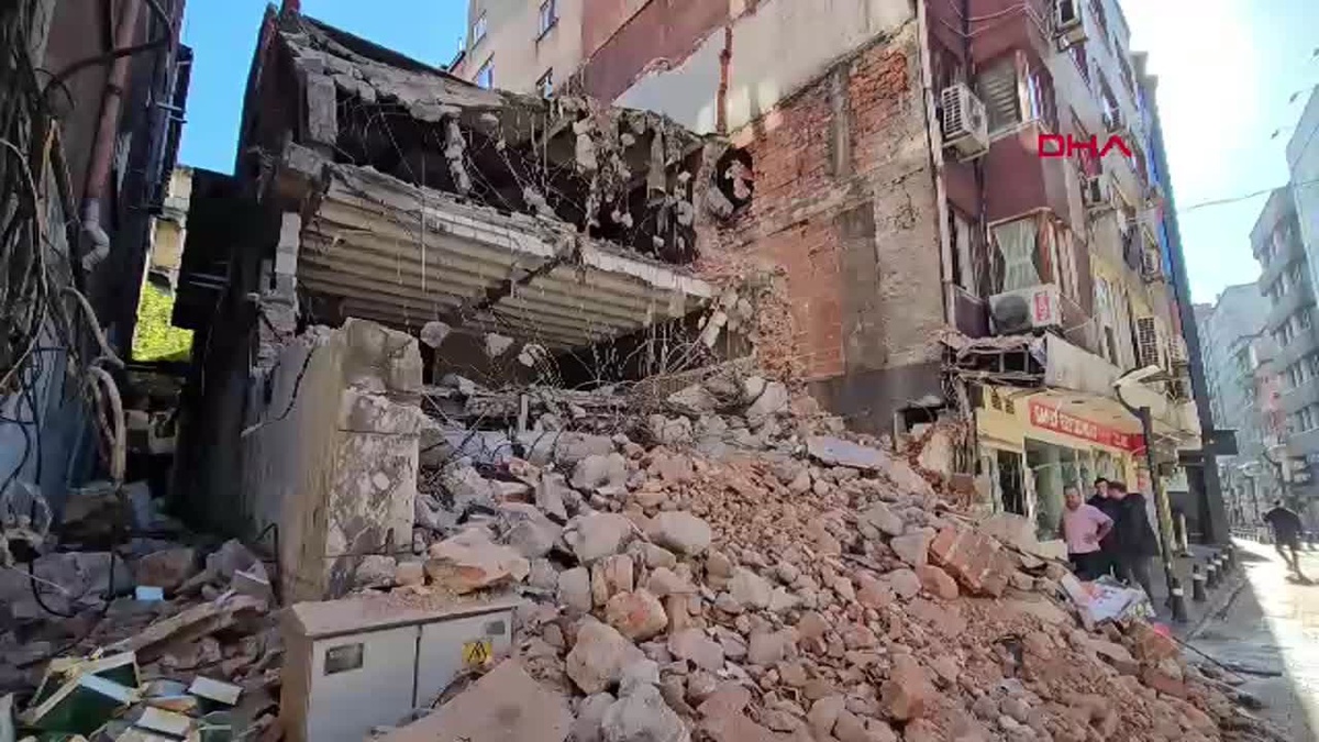 Zonguldak\'ta Yıkım İşi Sonrası İş Yerleri Zarar Gördü