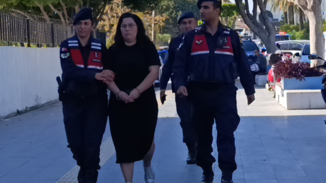 Araçların üzerinden geçtiği yaya hayatını kaybetti, kazaya karışan aracın biri mesai arkadaşı çıktı Araçların üzerinden geçtiği yaya hayatını kaybetti, kazaya karışan aracın biri mesai arkadaşı çıktı