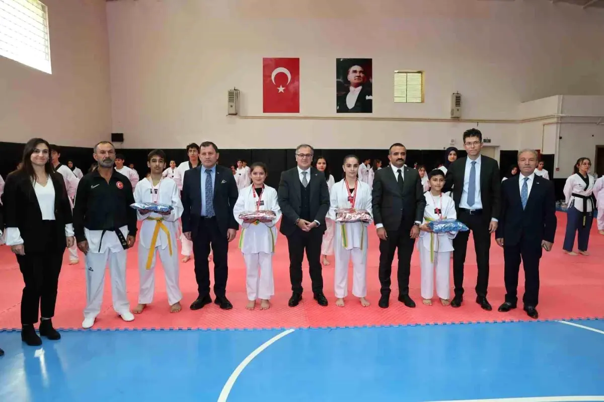 Hacılar\'da Taekwondo Kuşak Töreni Coşkuyla Gerçekleşti