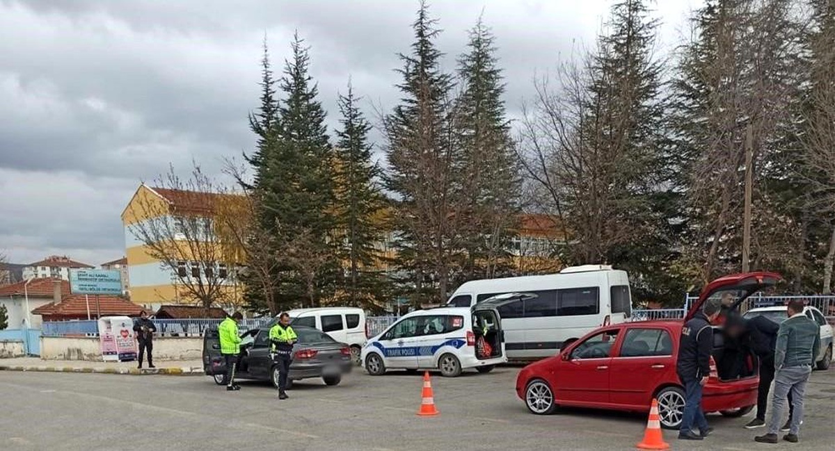 Çorum\'da Şok Uygulama: 9 Kişi Yakalandı