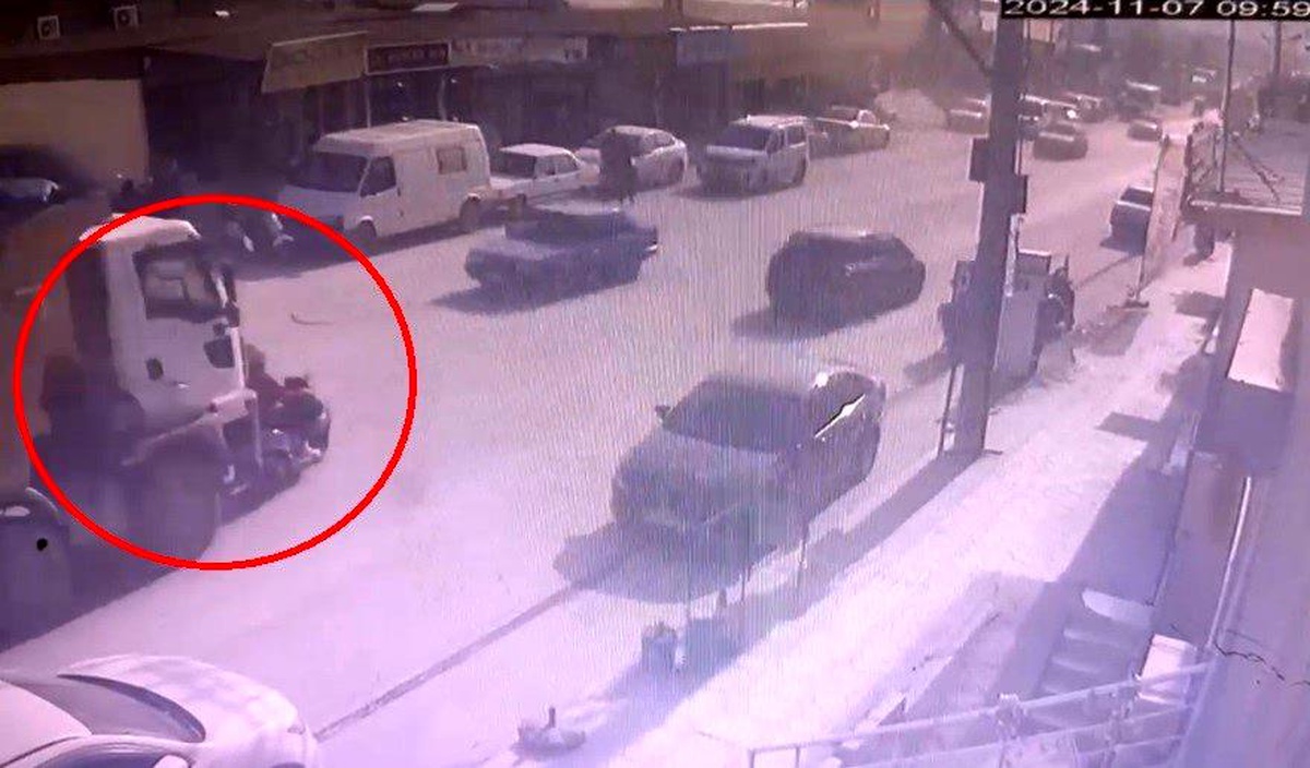 Hatay\'da Motosikletli Kaza: Şanslı Kurtuluş