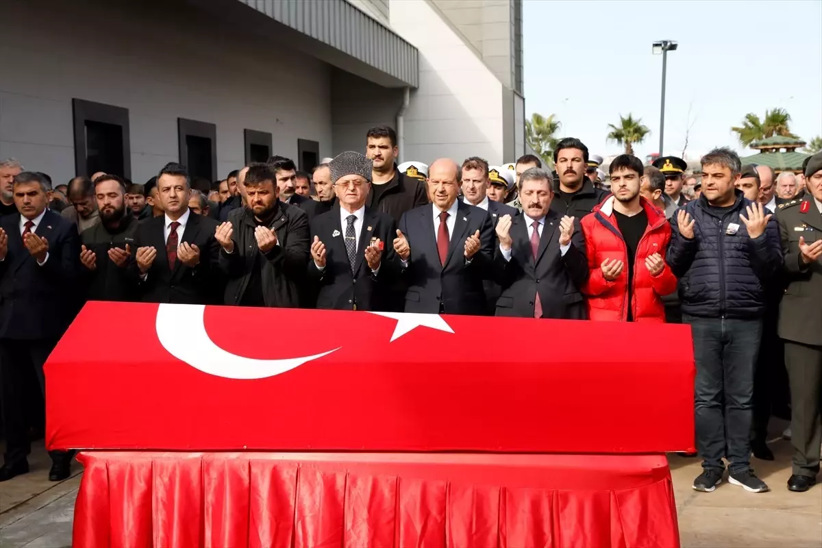 KKTC Cumhurbaşkanı Tatar, Samsun\'da Kıbrıs gazisinin cenaze törenine katıldı